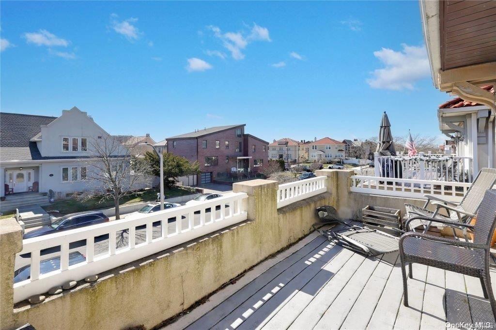61 W Walnut St, Long Beach, NY 11561 photo