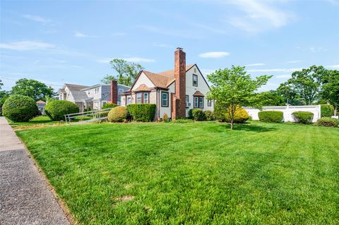 Single Family Residence in Baldwin NY 1503 Paul Street.jpg