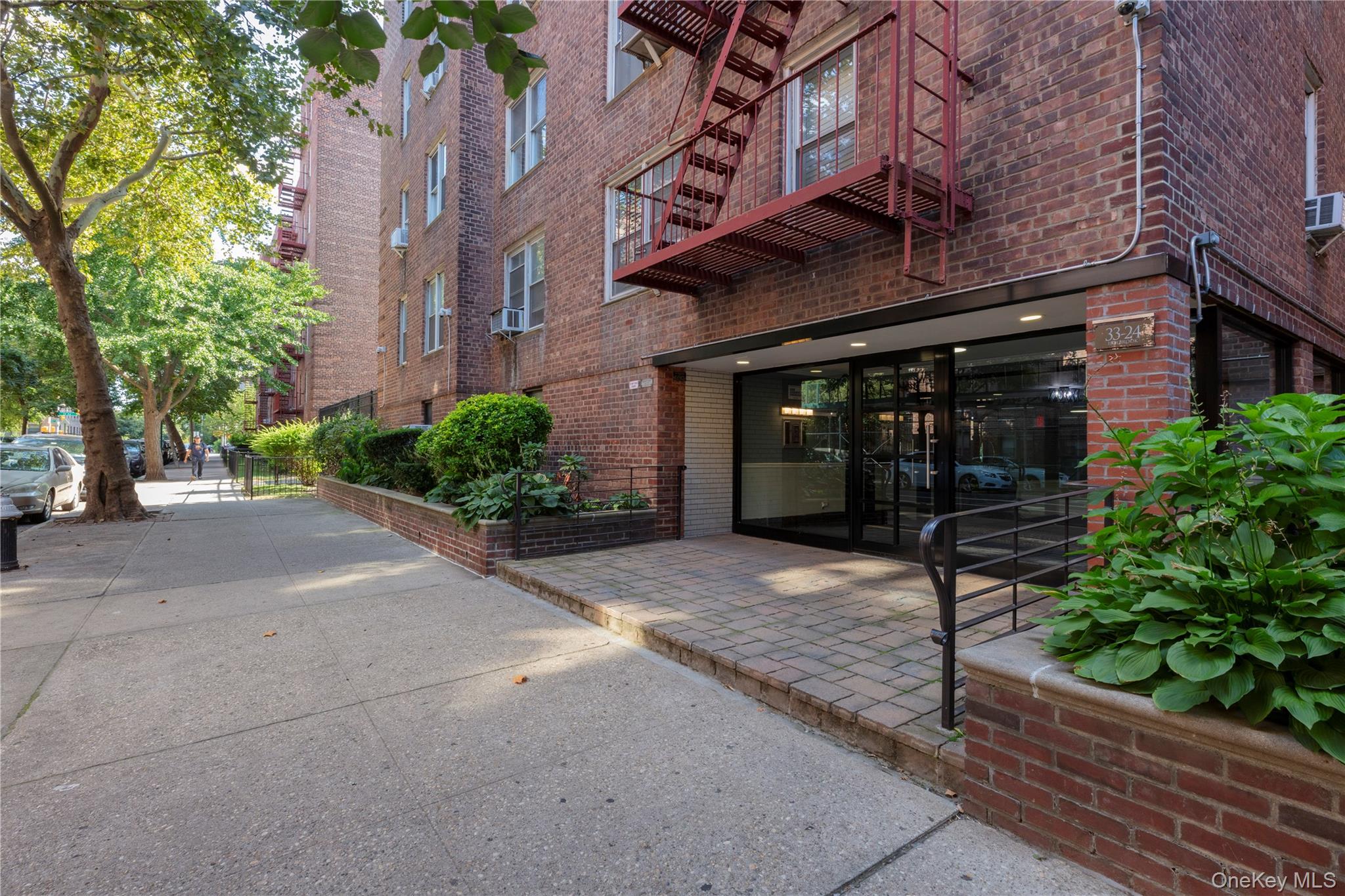 91 Street 4, Jackson Heights, NY 11372