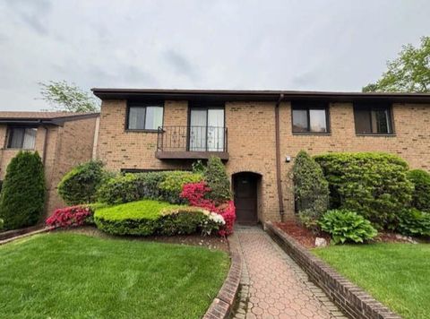 Condominium in Yonkers NY 125 Fort Hill Avenue.jpg