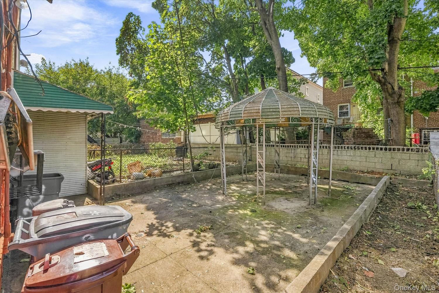 3229 Lurting Ave, Bronx, NY 10469 photo