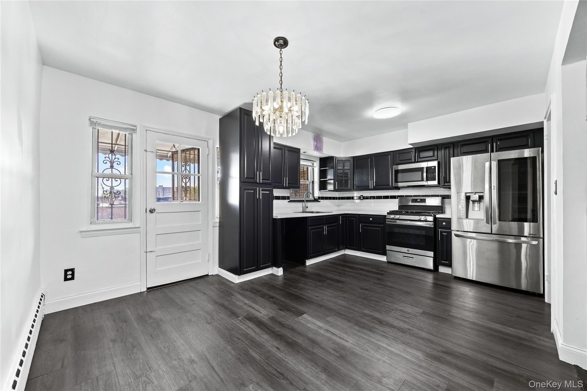 3302 Tiemann Ave, Bronx, NY 10469 photo