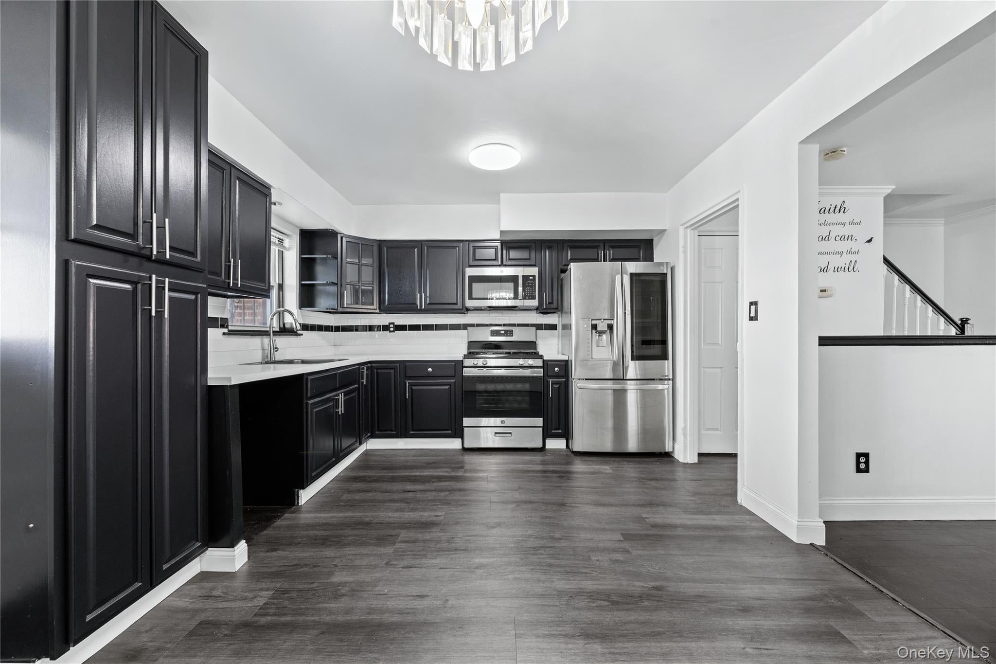 3302 Tiemann Ave, Bronx, NY 10469 photo