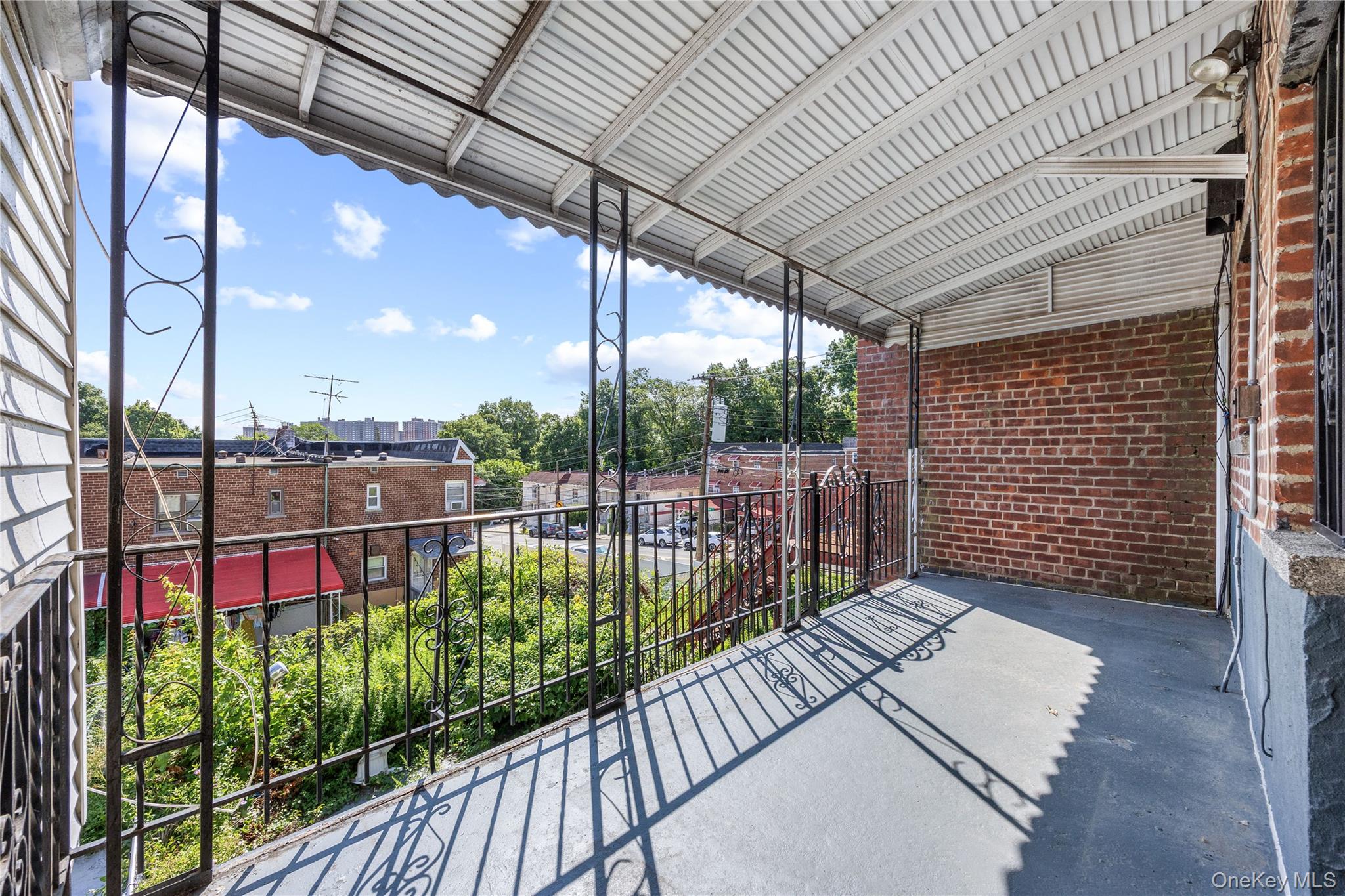 3302 Tiemann Ave, Bronx, NY 10469 photo