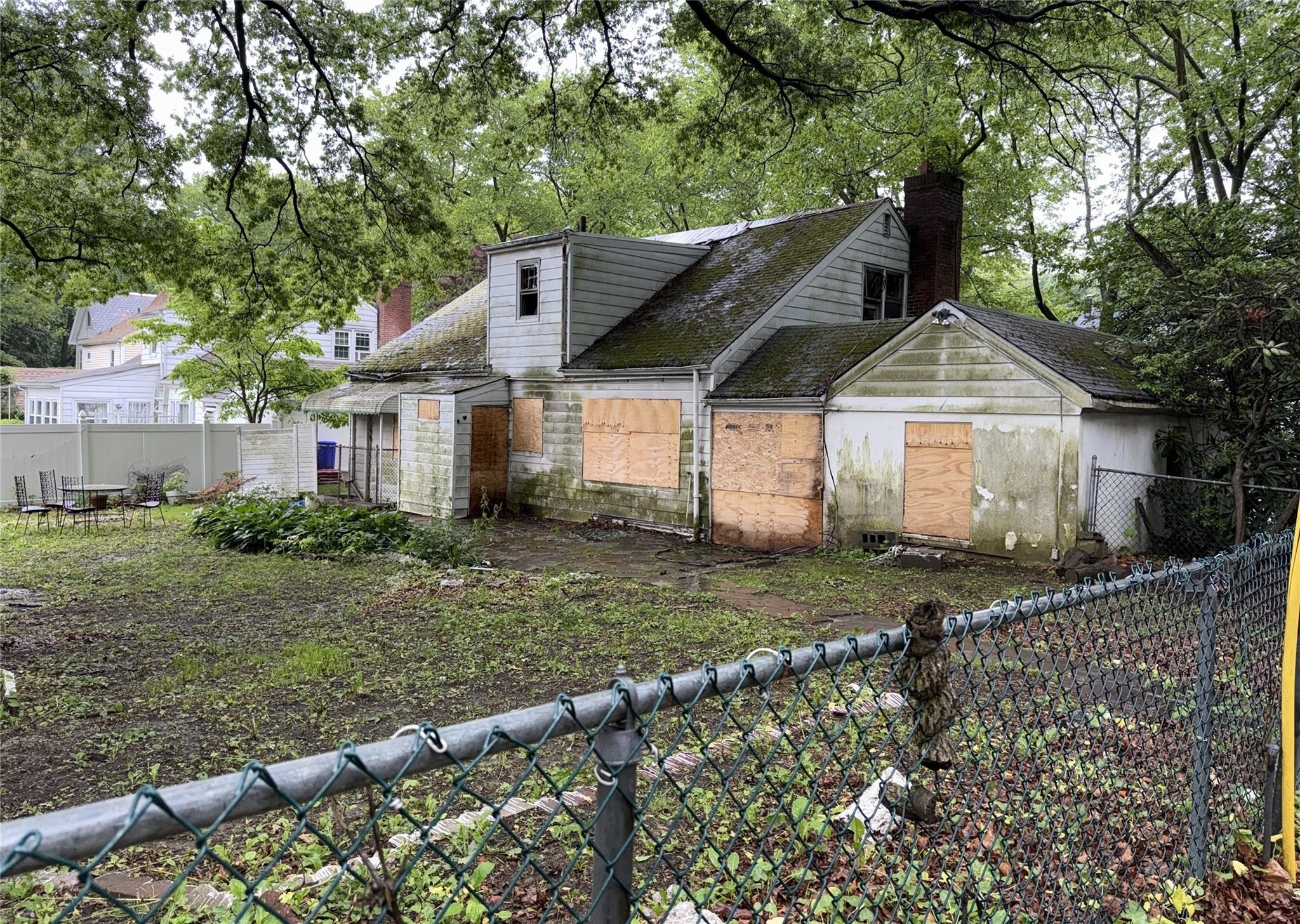 64 Marion Ave, Mount Vernon, NY 10552 photo