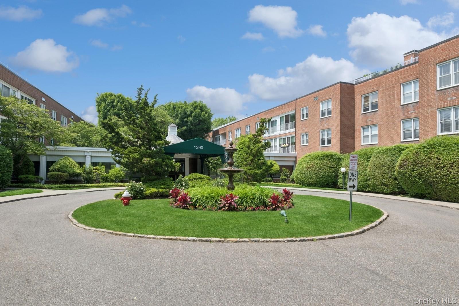 1390 Broadway 118, Hewlett, NY 11557