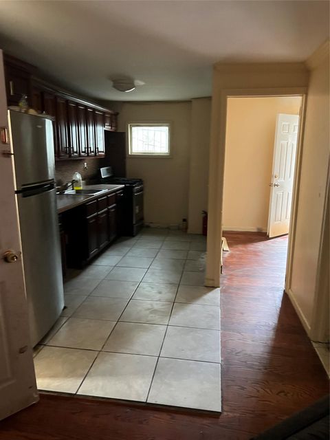 Duplex in Jamaica NY 160-15 108 Avenue 8.jpg