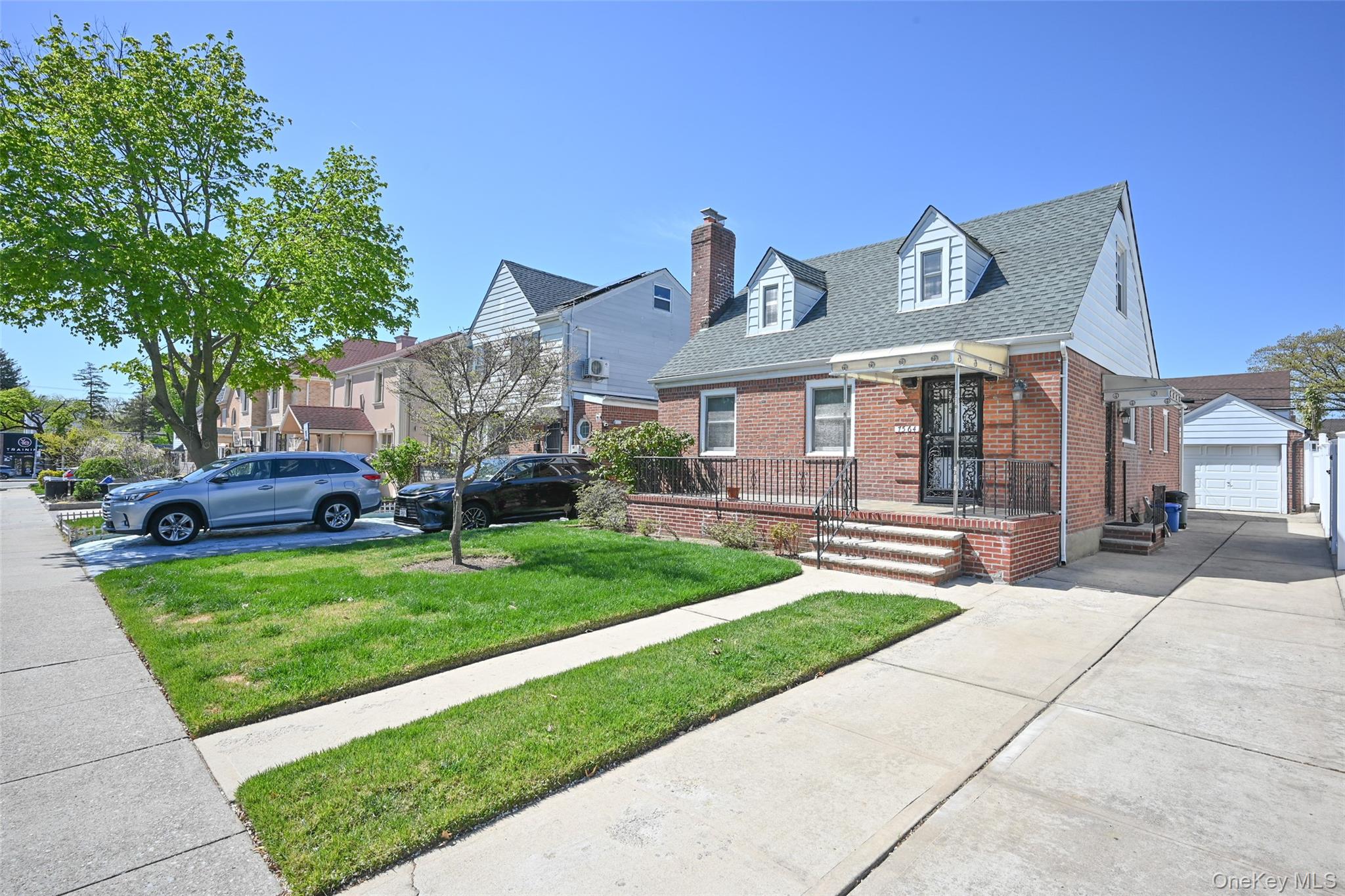 75 64 180th St, Fresh Meadows, NY 11366 photo