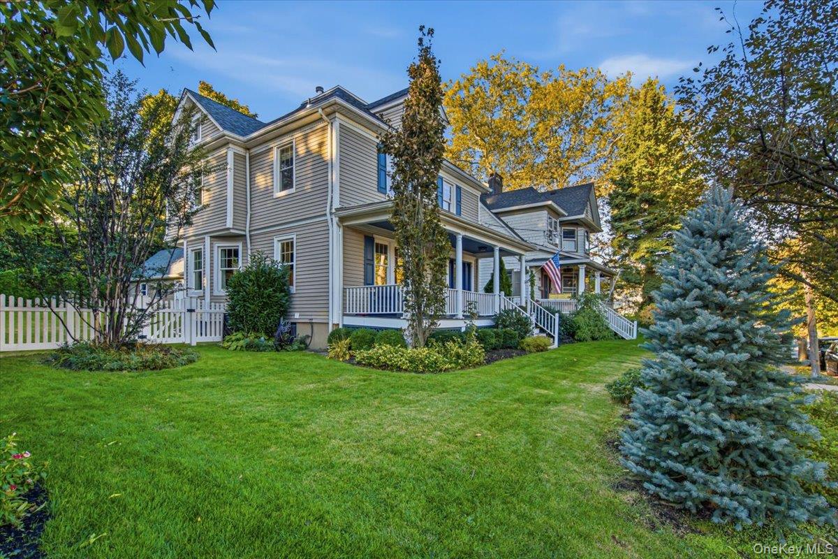 92 Webster Ave, Port Washington, NY 11050 photo