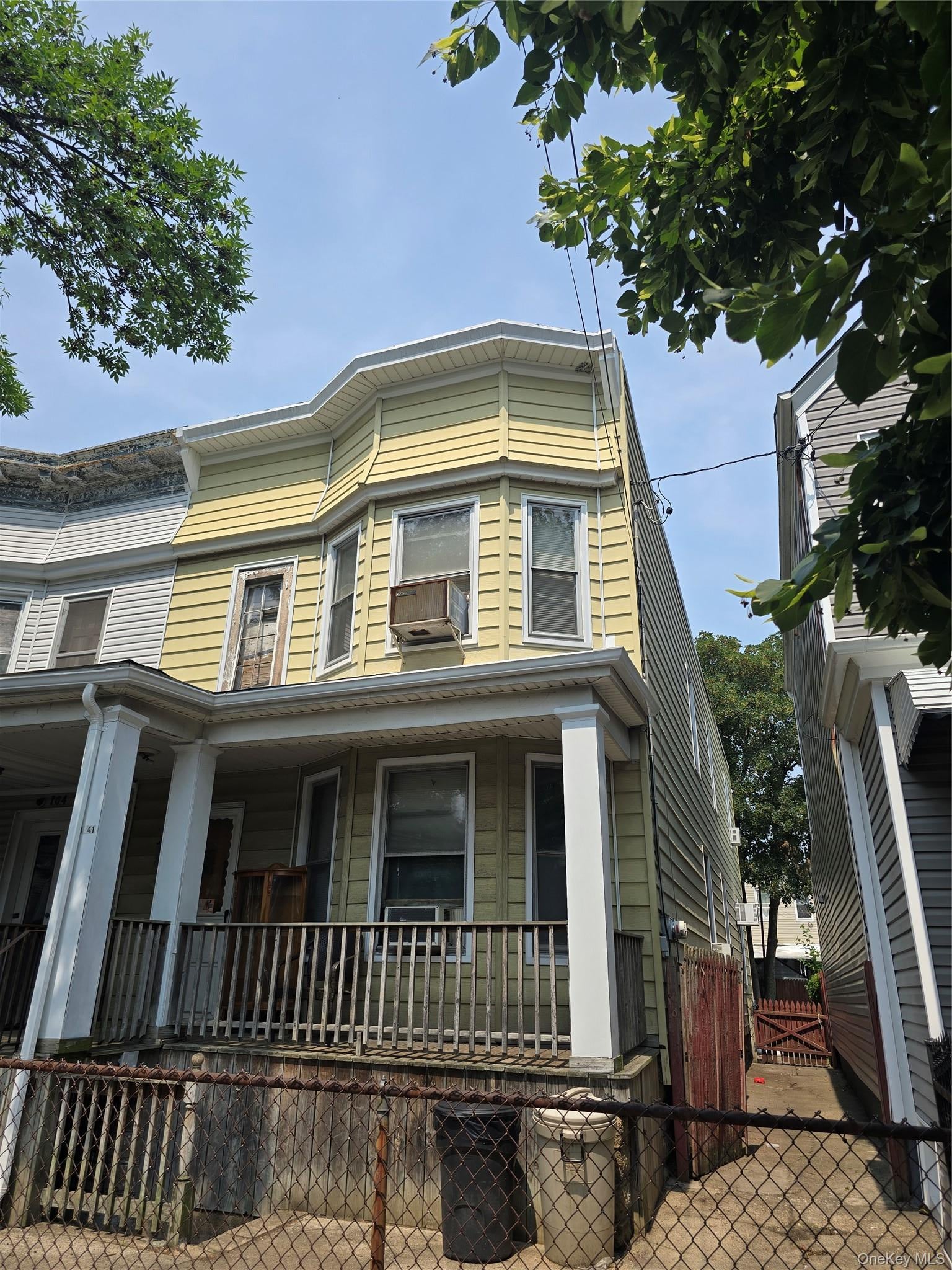 10441 92nd Ave, Richmond Hill, NY 11418