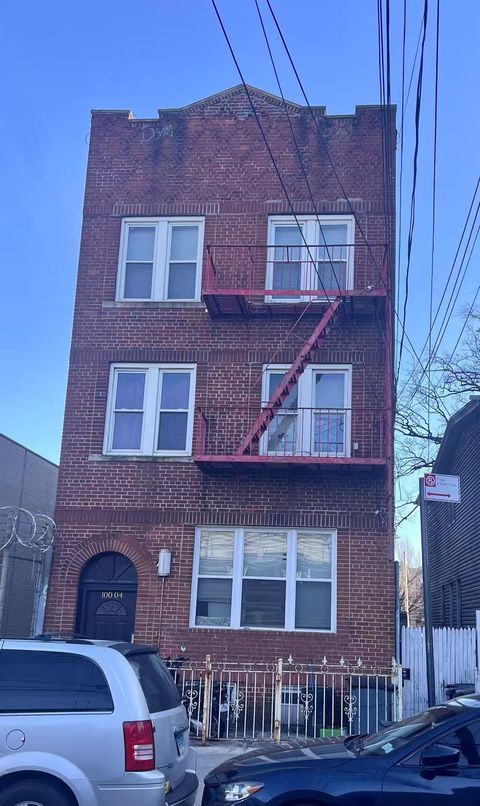 Triplex in Corona NY 1004 Spruce Street.jpg