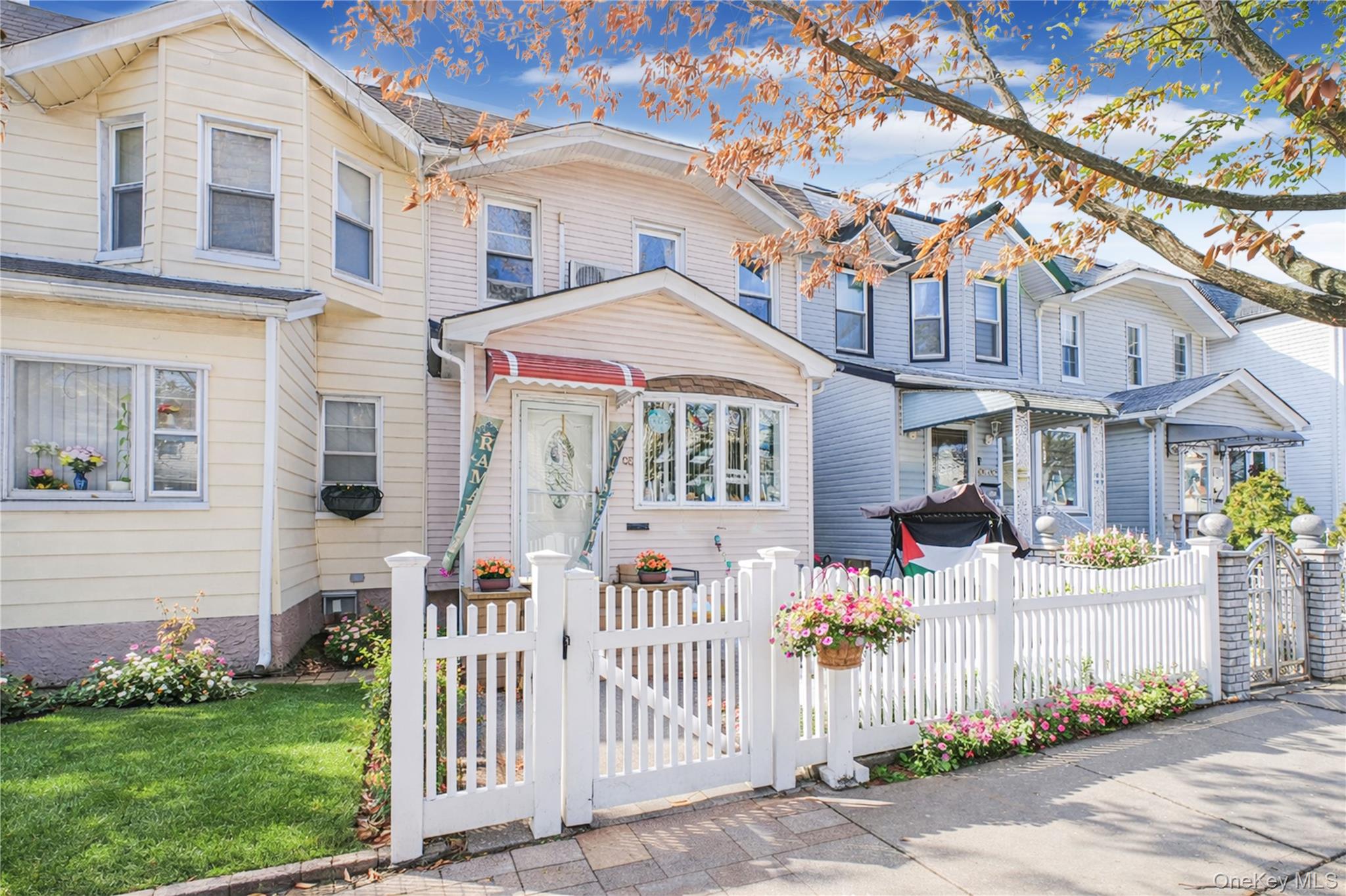 107 8 110th St, Ozone Park, NY 11419 photo