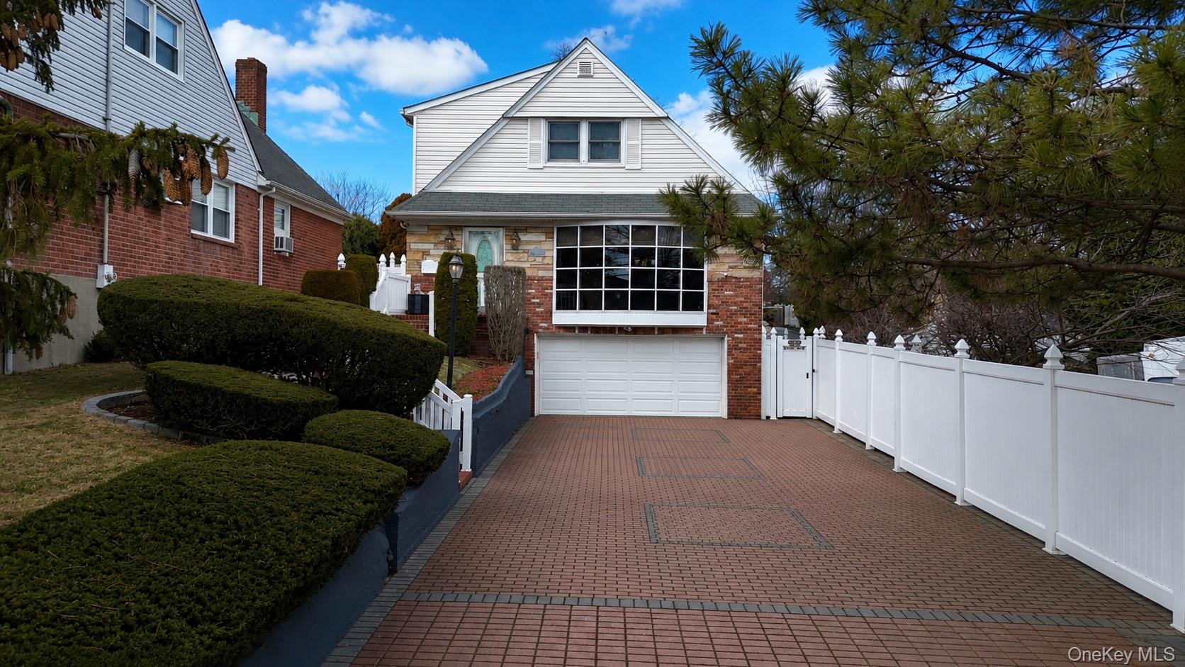 19611 Pompeii Ave, Hollis, NY 11423