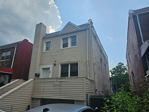 Single Family Residence in Bronx NY 1053 Evergreen Avenue.jpg