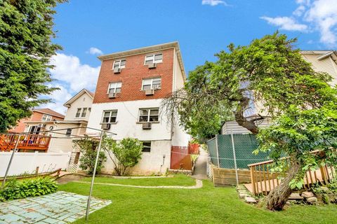 Duplex in Bronx NY 1455 Kennellworth Place.jpg