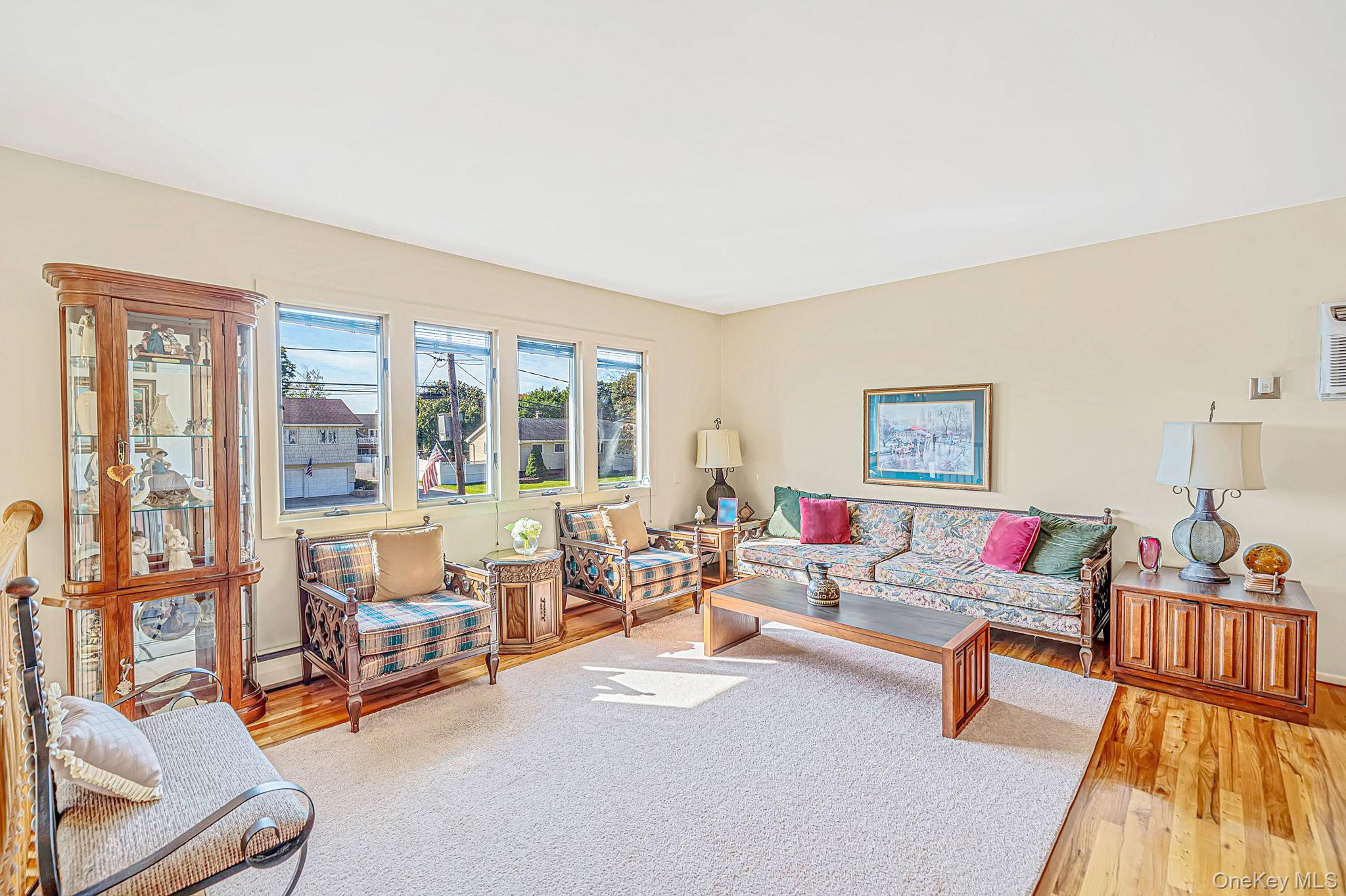 251 Manhasset St, Islip Terrace, NY 11752 photo