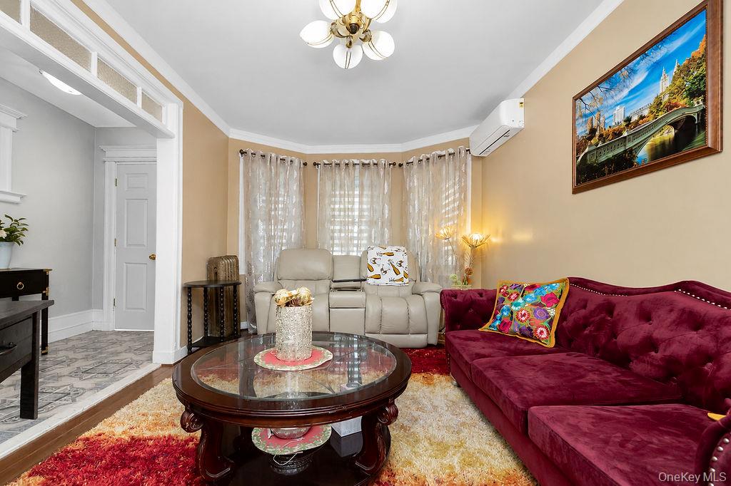 105 23 Remington St, Jamaica, NY 11435 photo