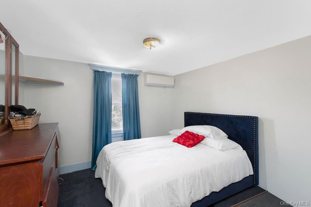 105 23 Remington St, Jamaica, NY 11435 photo