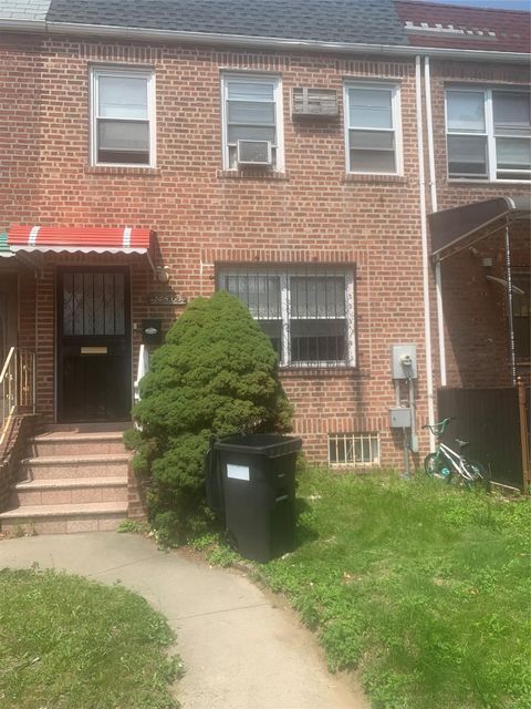 Townhouse in Flushing NY 14803 61st Road.jpg
