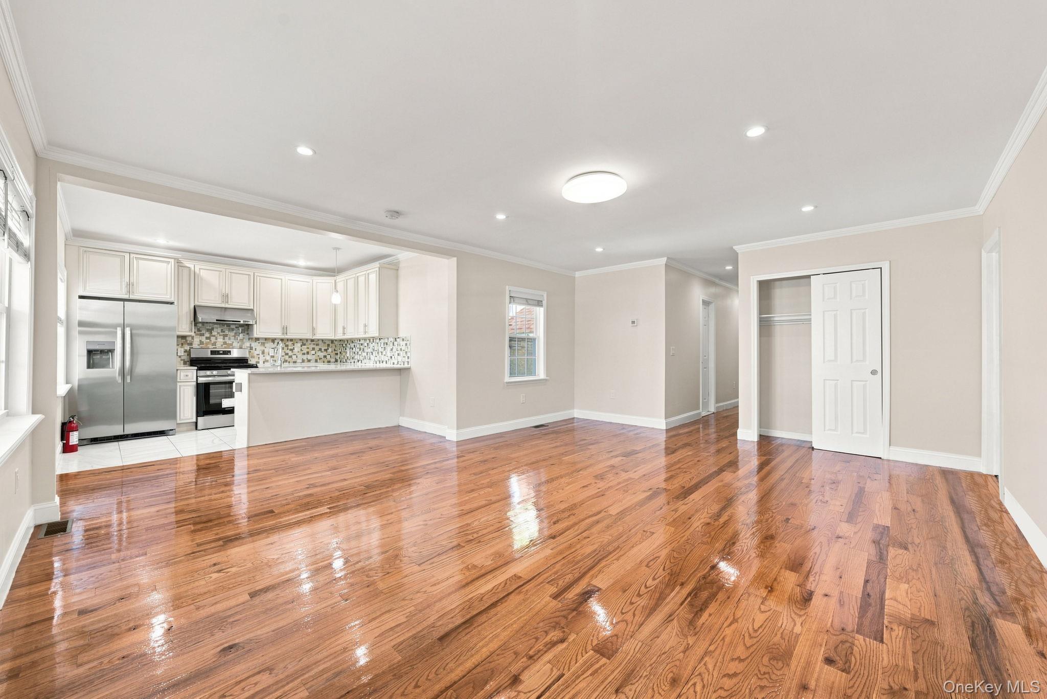 9511 92nd St, Ozone Park, NY 11416 photo