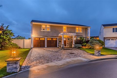 Single Family Residence in Oceanside NY 245 Cathy Court.jpg