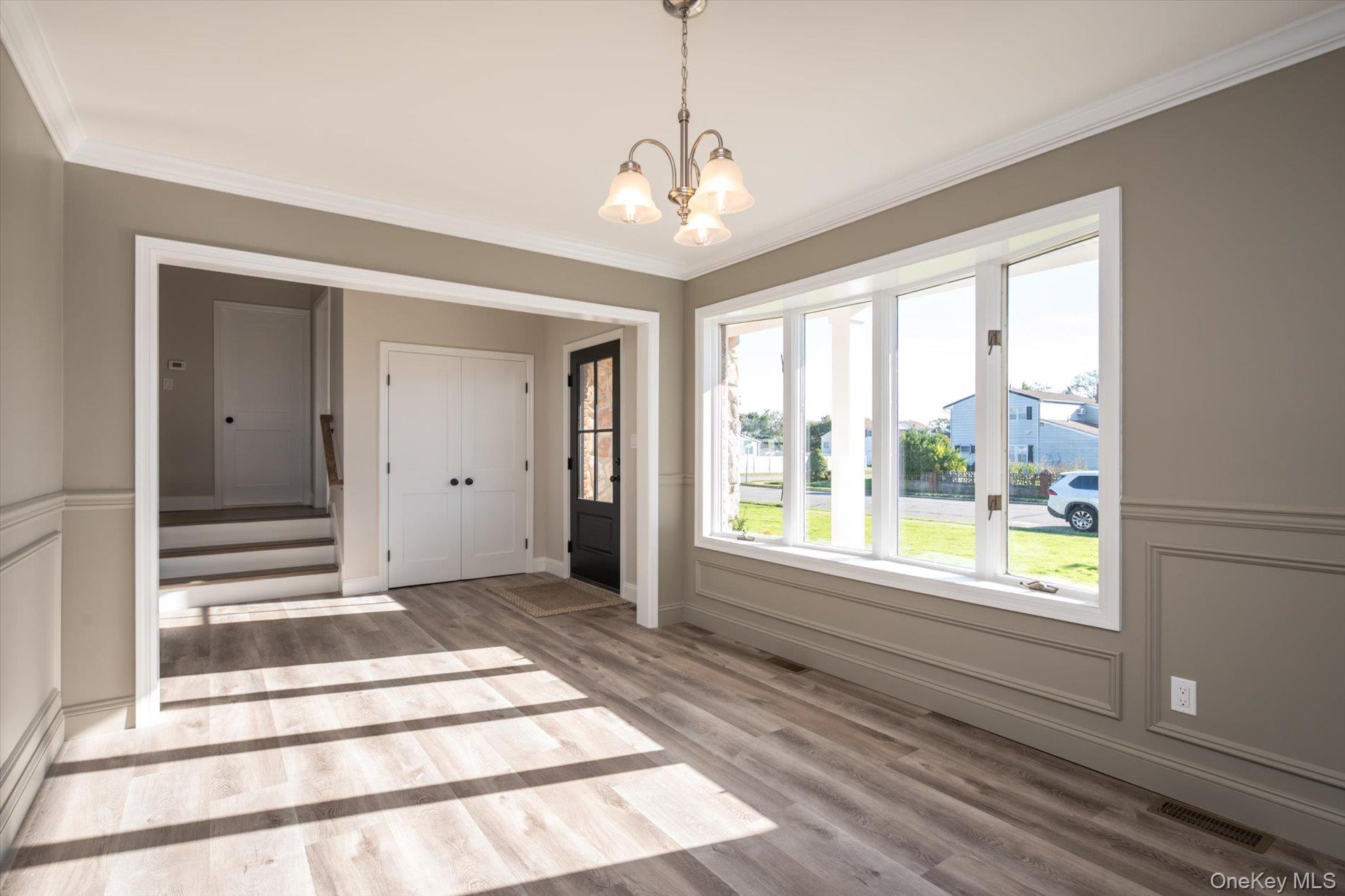 10 Autumn Ln, Amityville, NY 11701 photo
