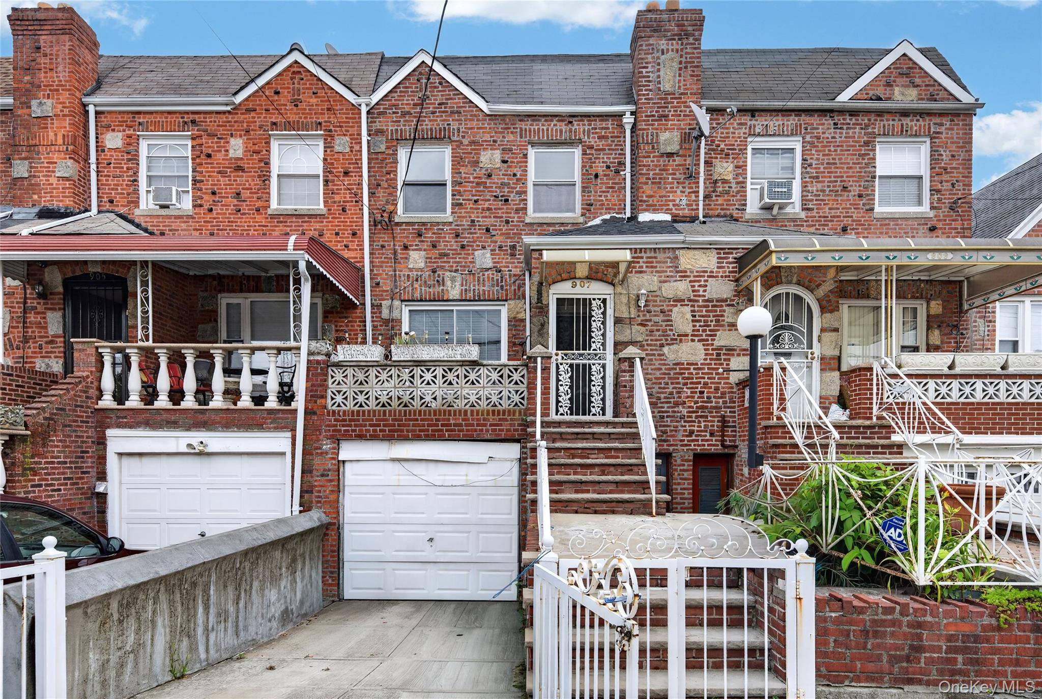 907 46th St, Brooklyn, NY 11203