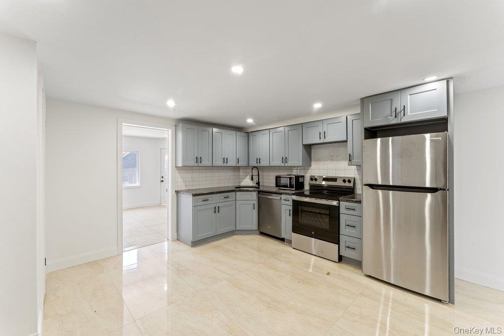 1107 Cross Bay Blvd, Broad Channel, NY 11693 photo