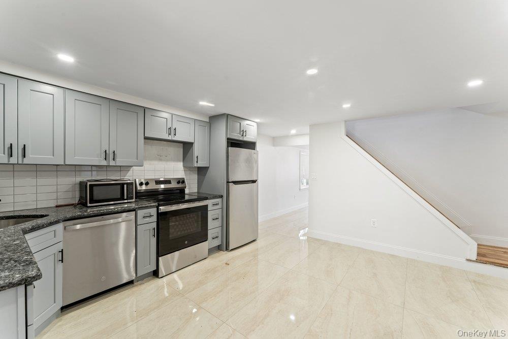 1107 Cross Bay Blvd, Broad Channel, NY 11693 photo