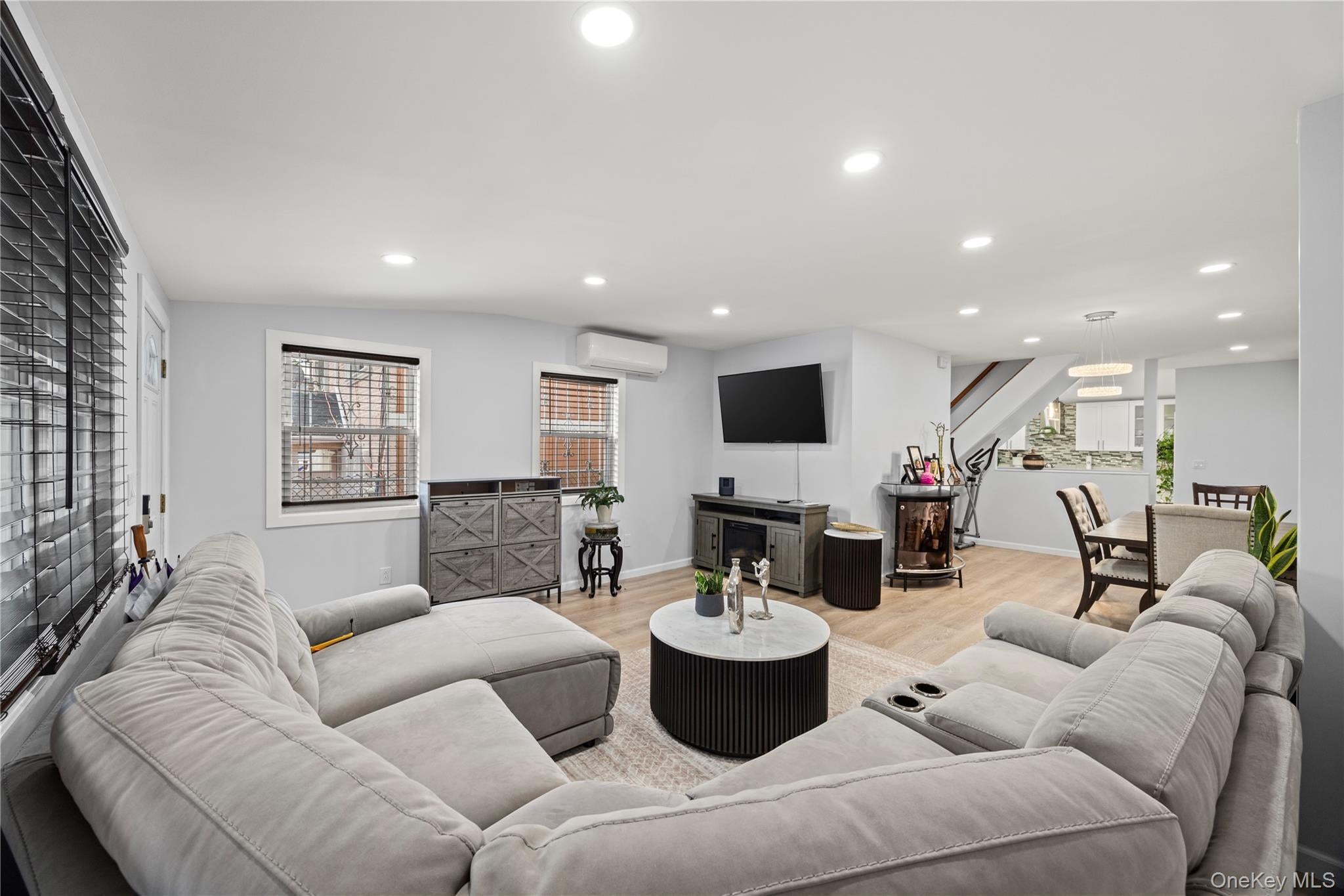 1805 Lacombe Ave, Bronx, NY 10473 photo