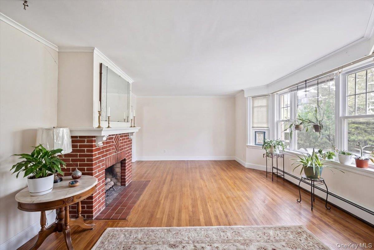27 Faneuil Pl, New Rochelle, NY 10801 photo