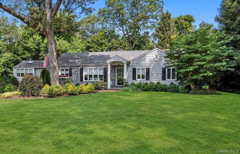 Single Family Residence in Huntington NY 15 Richard Lane.jpg