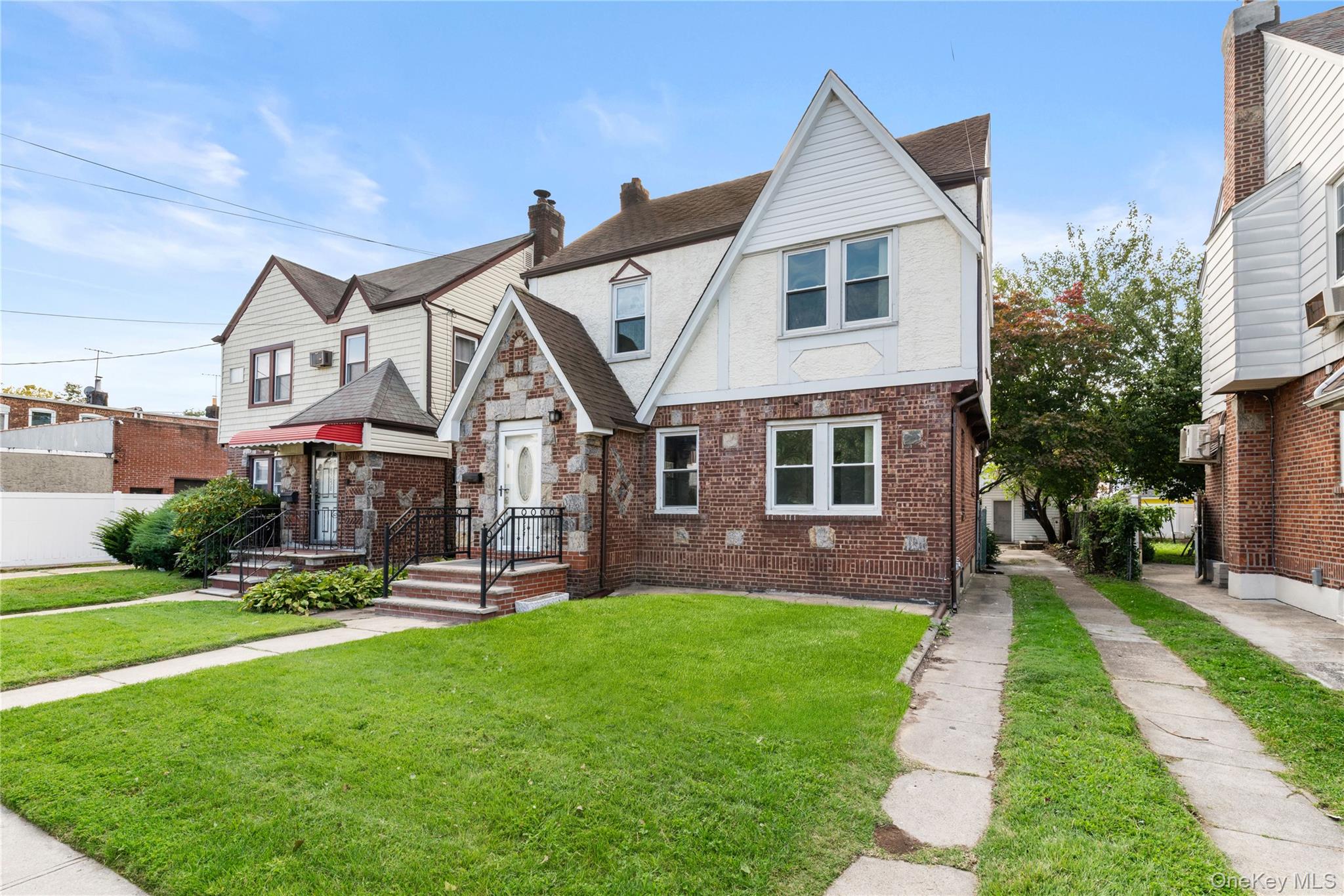 4554 172nd St, Flushing, NY 11358