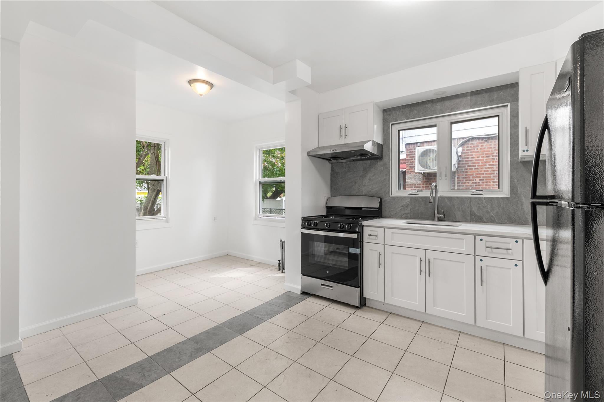 4554 172nd St, Flushing, NY 11358 photo