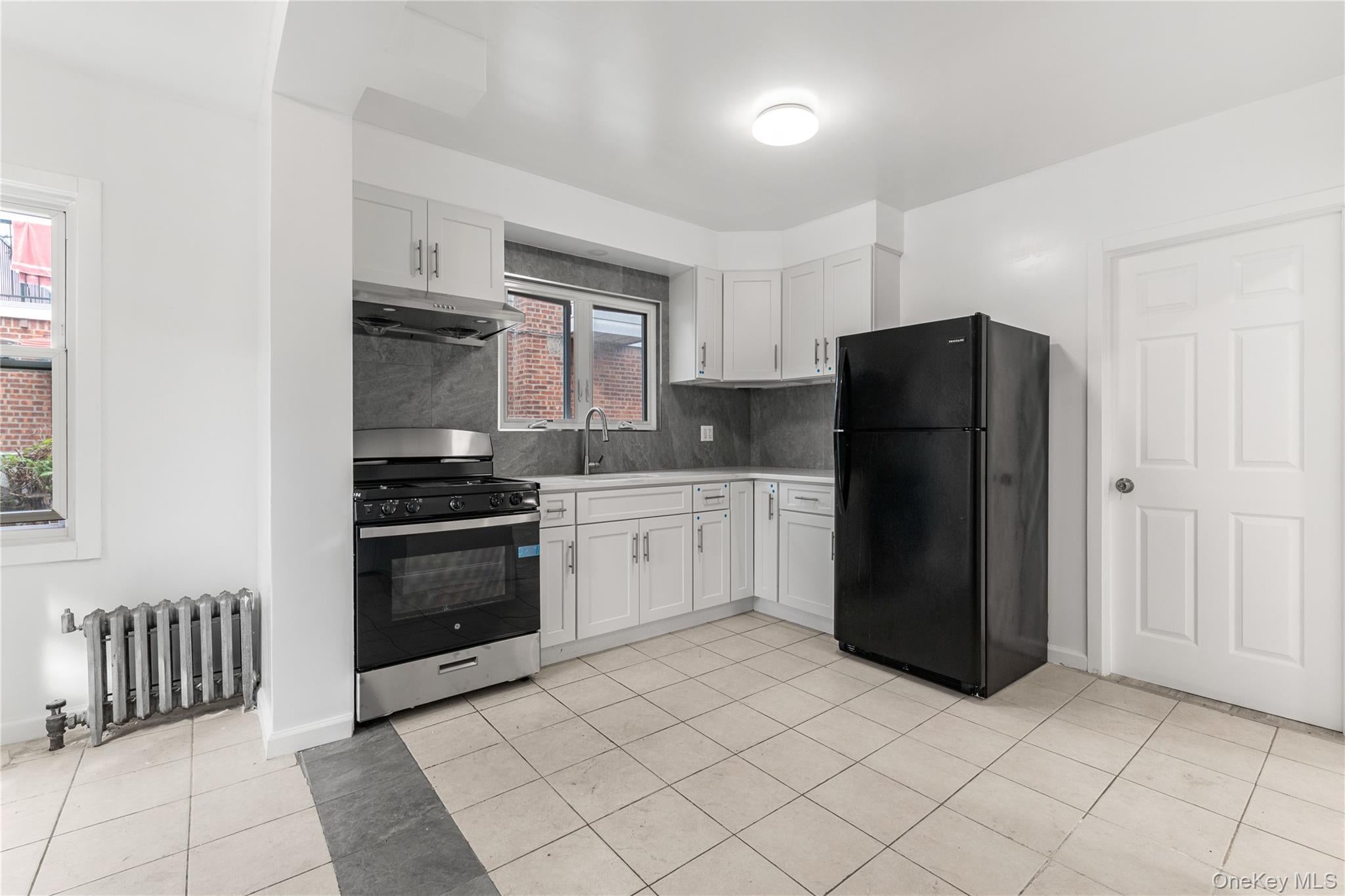 4554 172nd St, Flushing, NY 11358 photo