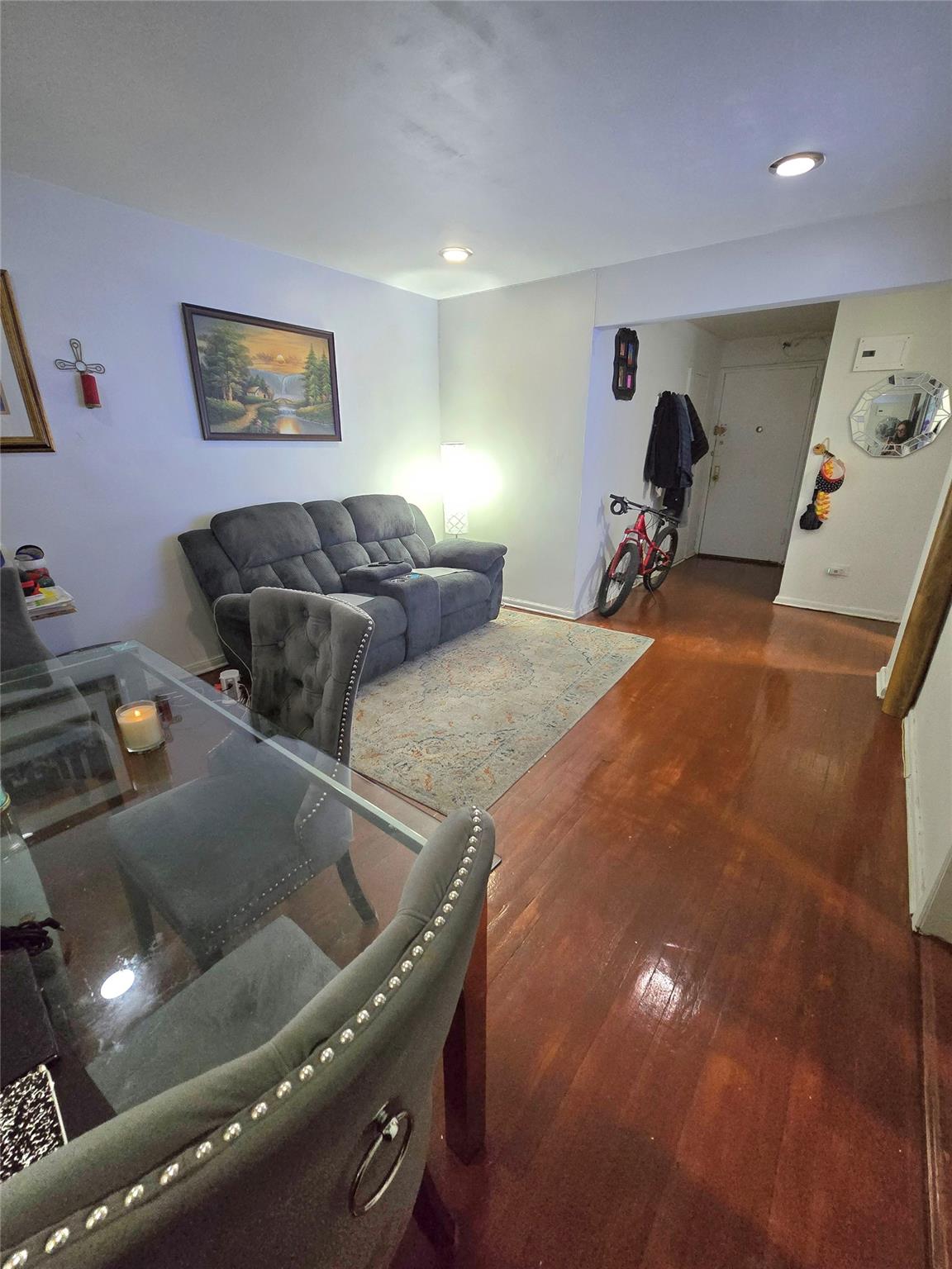 131 11 Kew Gardens Rd #5 F, Richmond Hill, NY 11418 photo