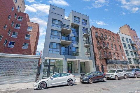 Condominium in Woodside NY 43-30 52 Street #2A.jpg