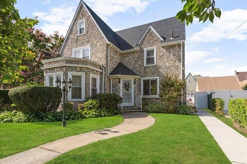 Single Family Residence in Addisleigh Park NY 114-56 176 Street.jpg