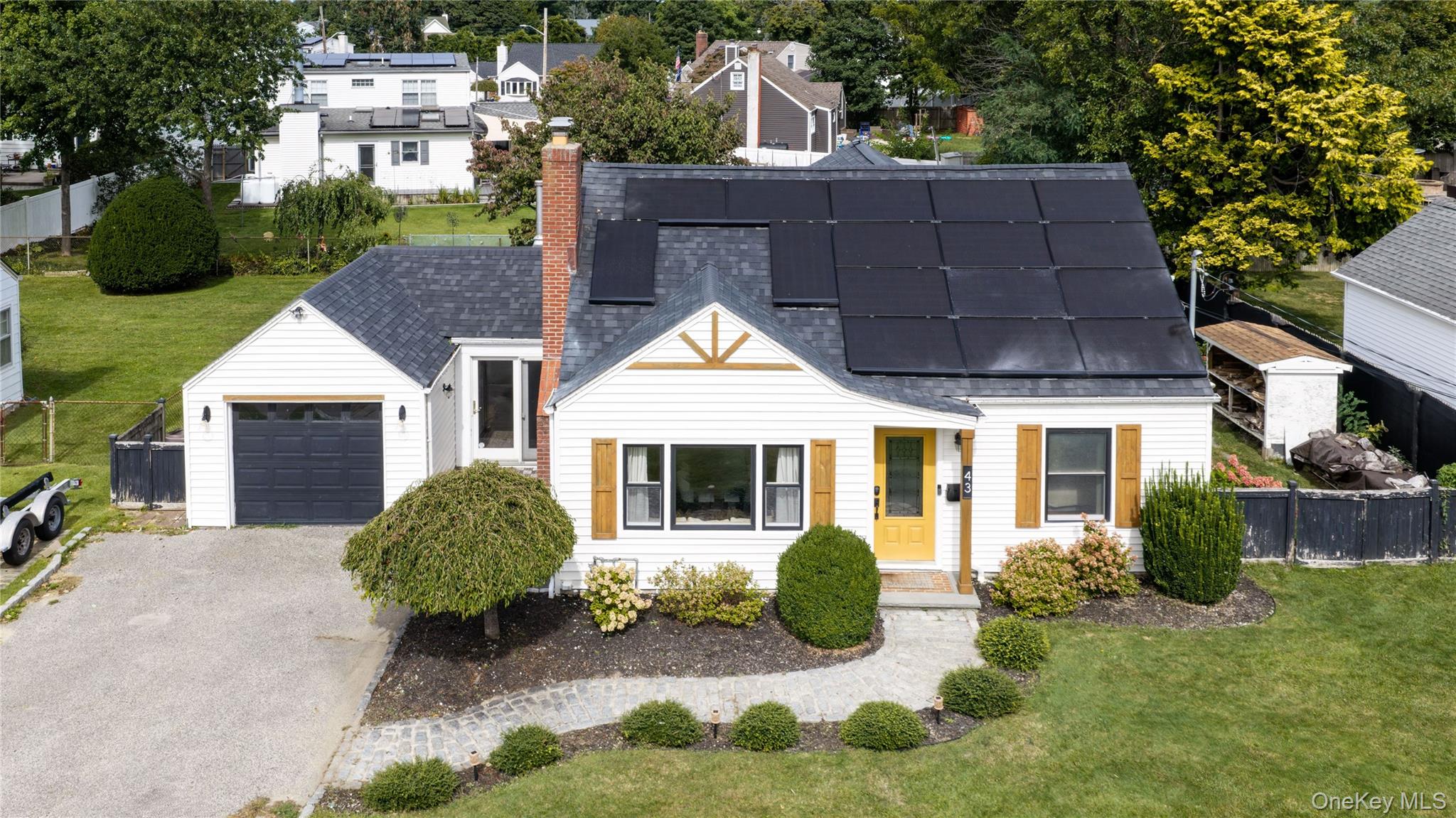 43 Foster Blvd, North Babylon, NY 11702