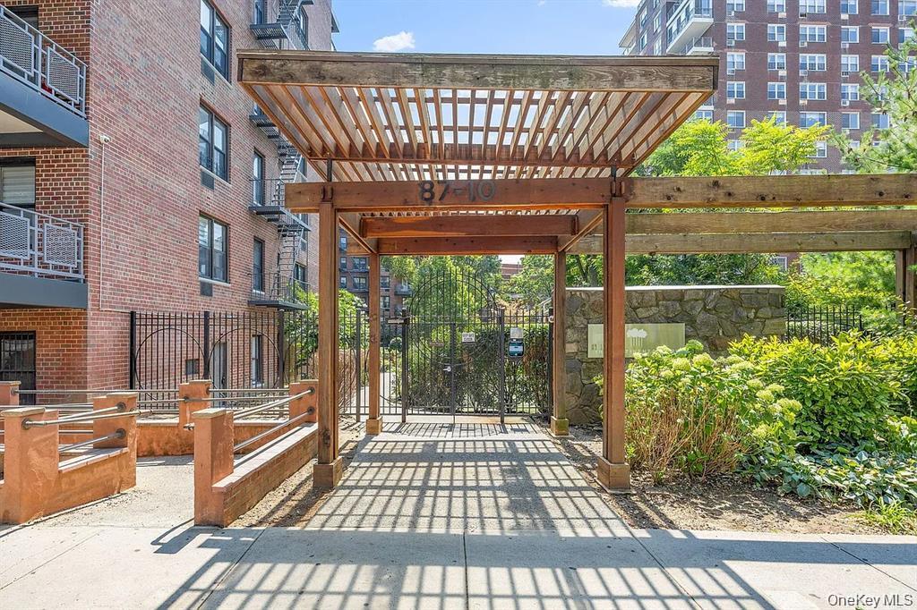 51 Avenue 4 R #87 10, Elmhurst, NY 11373 photo