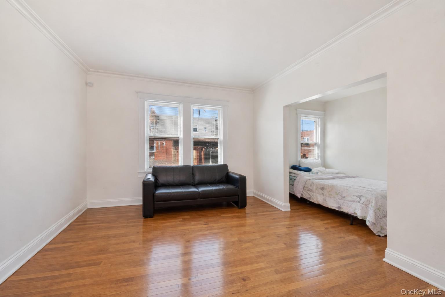 2710 Lurting Ave, Bronx, NY 10469 photo