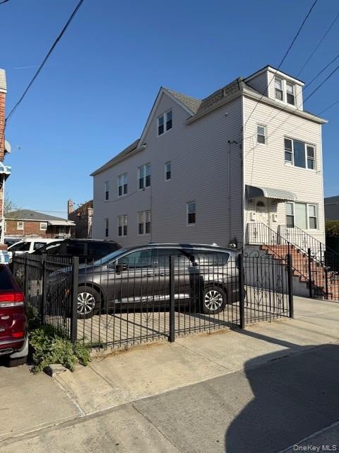 2710 Lurting Ave, Bronx, NY 10469 photo
