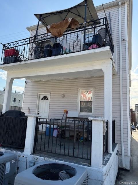 2710 Lurting Ave, Bronx, NY 10469 photo