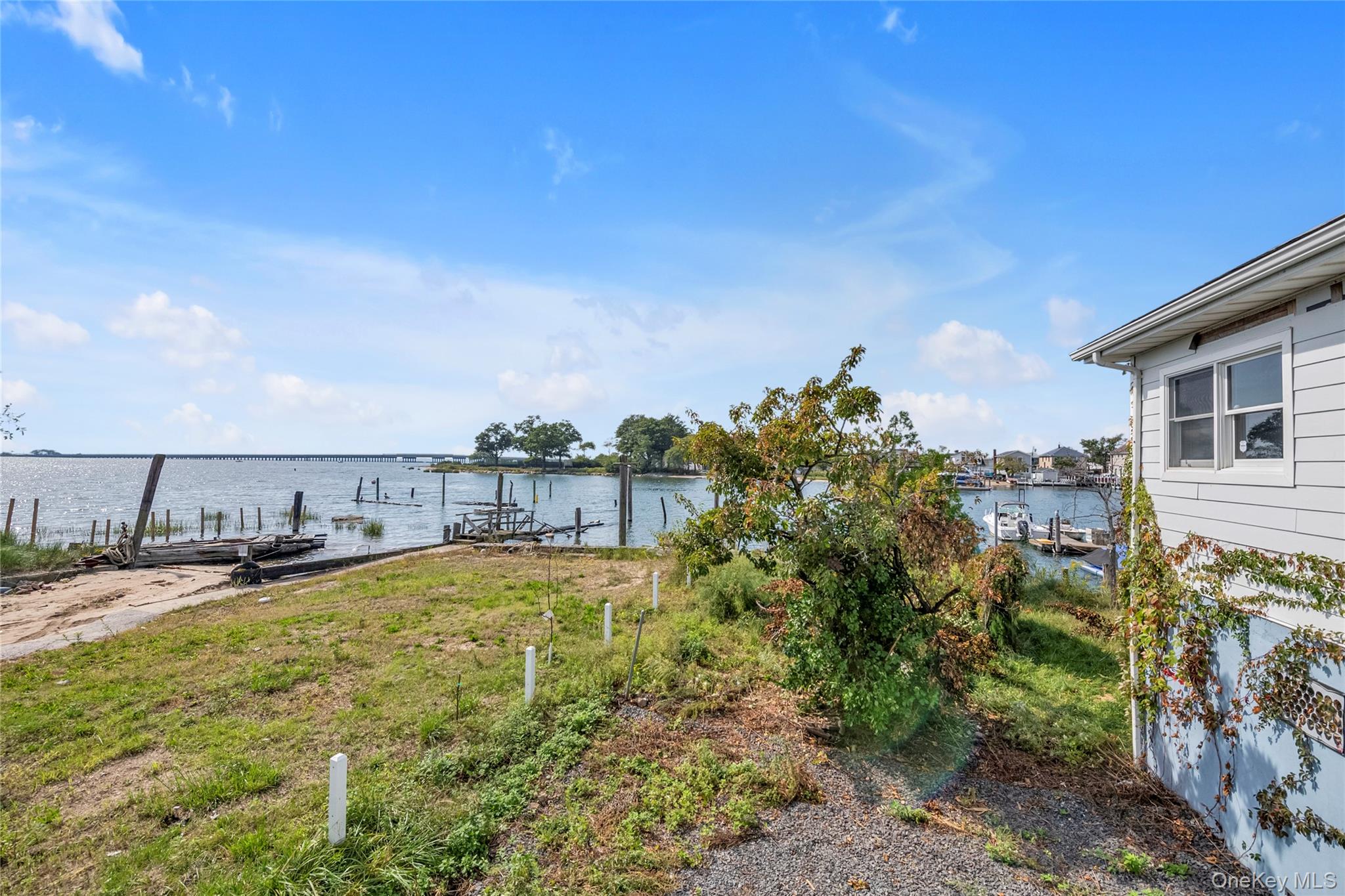 99 63 Lockwood Ct, Hamilton Beach, NY 11414 photo