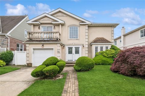 Single Family Residence in Long Beach NY 230 W Beech Street.jpg