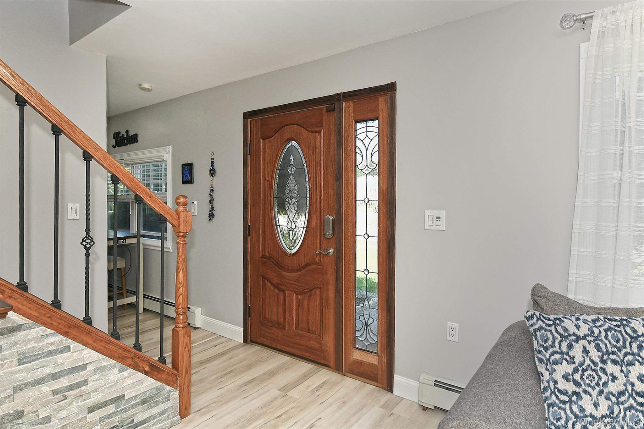 2 Cooper Ln, Levittown, NY 11756 photo