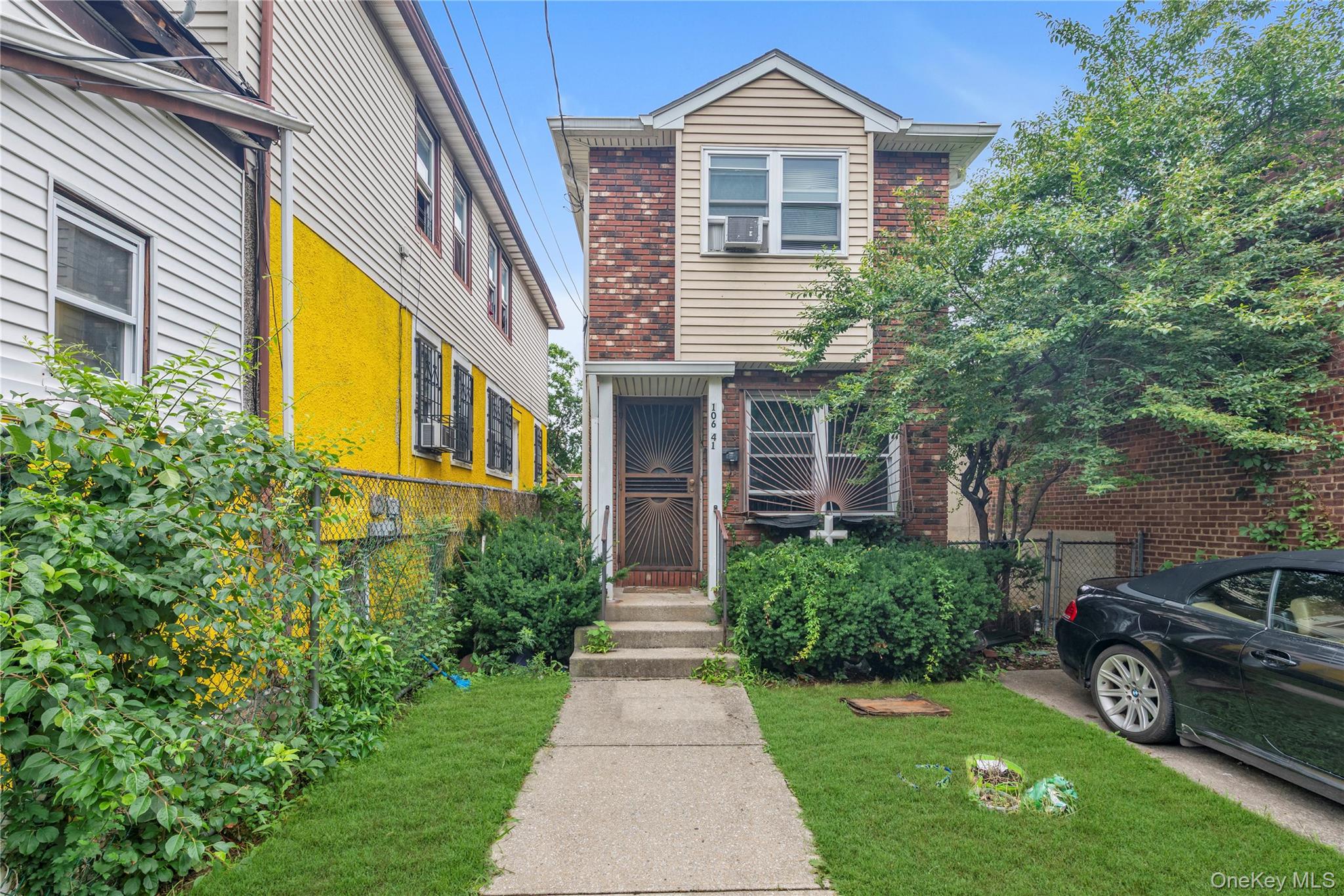 106 41 160th St, Jamaica, NY 11433