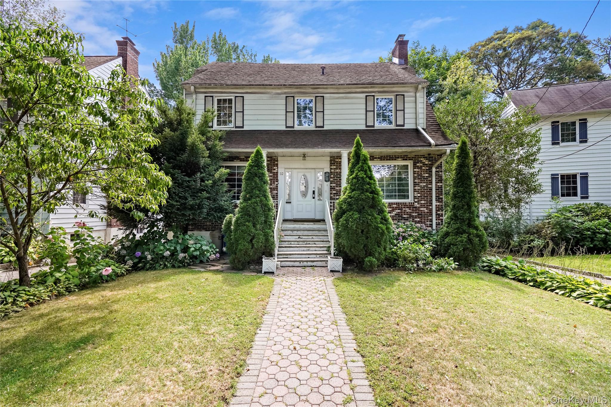 32 Parkway Cir, Mount Vernon, NY 10552