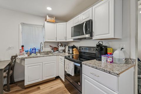 Duplex in Walden NY 30 Elm Street 19.jpg
