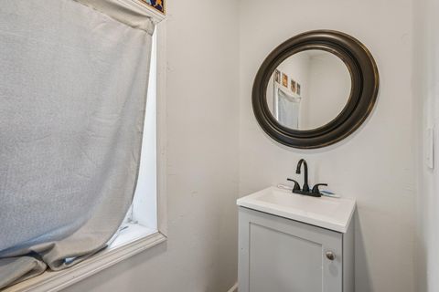 Duplex in Walden NY 30 Elm Street 36.jpg